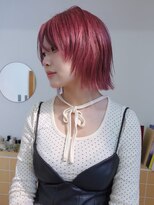 ネルケ 立川(nelke)&nbsp;チェリーレッド×ハッシュカット 顔周りレイヤー ボブ ダブル