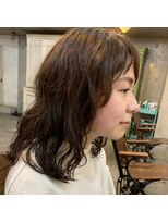 メーヴェ(Mowen) mowen コテ巻き風 ゆるカールパーマ×大人ミディアム