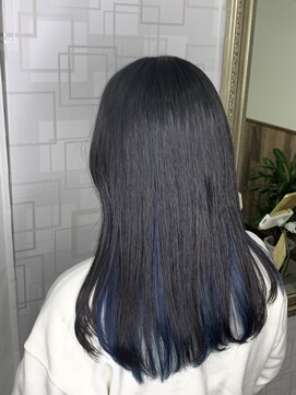 リトル(Re:tle) 【河野有希】鮮やかなネイビーインナーカラー