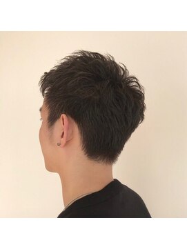 ノノリリ(NONORIRI) 流しアップバング_軽めパーマワックスなしビジネスカジュアル