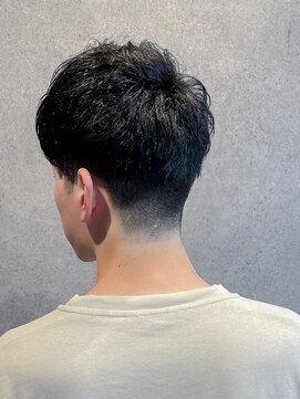フジヤマバーバーショップ アジト(FUJIYAMA BARBER SHOP ajito) マッシュウルフバーバー七三フェード【田中美旺】b913