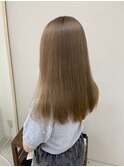ベージュカラー