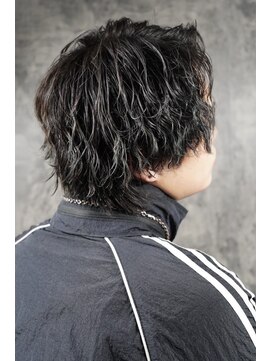 プレミアムバーバー 表参道店(PREMIUM BARBER produce by HIRO GINZA) ツイスパセンターパートウルフ