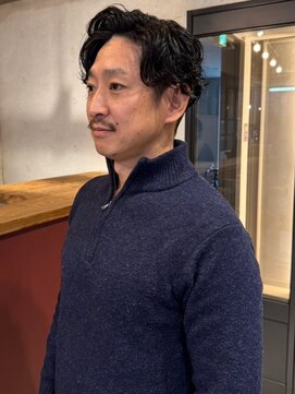 アトリエ(atelier.) メンズパーマ　ニュアンスパーマ　センターパート　マッシュ