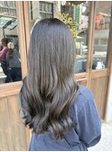 暗髪でも重くならない 艶々グレーカラー
