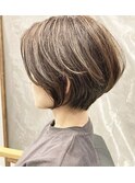 白髪ぼかしショートボブ【桃山台/南千里/服部緑地】