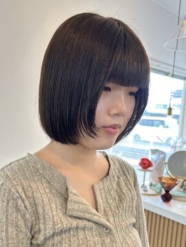 ミルヘアデザイン(mil hair design) ショートヘアー　ブラウンカラー　前髪カット　顔まわり　韓国風