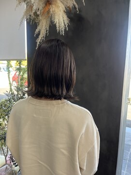 ガルボヘアー 桟橋店(garbo hair) ダークグレージュ 艶髪 ボブ 可愛い