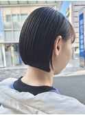 20代30代透明感暗髪アッシュブルーグレージュ丸みボブ