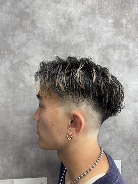 スピン 本八幡(SPIN) スペインカール/スパイキーショート/ブルーブラック/本八幡