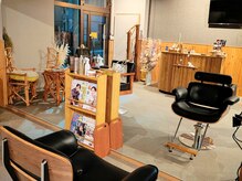 ジャドールの雰囲気(大きな鏡の前でゆったりとおくつろぎください☆)