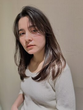 ケリーアン 太田(kelly.un) ハイレイヤーミディアム / 重ためレイヤー / シアーブラウン