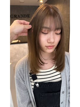 グランデ リー(GRANDE ly) ナチュラルレイヤーカット