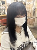 フェルーナ(FeRuna) 黒髪高さのあるレイヤースタイル