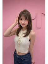 ボタン コロン 表参道 原宿(VOTAN COLON)&nbsp;横から見ても可愛い流れる前髪顔周りカット！ 透明感カラー