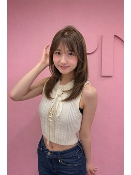 ボタン コロン 表参道 原宿(VOTAN COLON) 横から見ても可愛い流れる前髪顔周りカット！ 透明感カラー