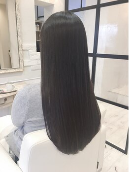 コンシャスヘアー(CONSCIOUS HAIR)の写真/モチの良さが人気の秘訣！ダメージレスにこだわり、パサつかず滑らかな手触りに♪日々のお手入れも簡単に。