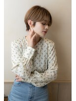 ハイル(Heil)&nbsp;【Heil】　耳かけショート/透明感/くすみカラー/マッシュ