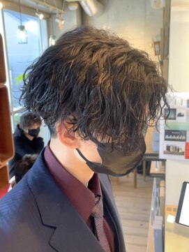 グッドタイムエフティフィフス 横浜西口(GoodTimes ft.fifth) ツイストスパイラルパーマセンターパートツーブロック刈り上げ