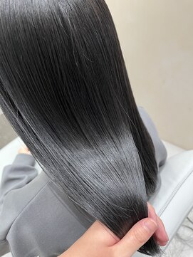 アラナ 平尾(alana) グレージュ×ブリーチなし