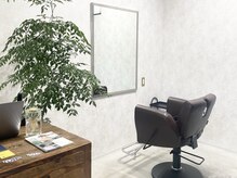 レプル(rEpLE)の雰囲気（レディースのセット面に距離をおき、居心地の良い空間！！）