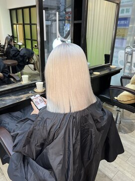 ノエ 心斎橋(Noe) ホワイトカラー♪髪質改善♪