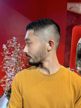 メリケンバーバーショップ トーキョー(MERICAN BARBERSHOP TYO) メンズカットツーブロッククロップスタイルフェード261シマズ