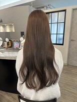 ヴィサージュバスク(VISAGE ba.s.k) 透明感グレージュで叶える肌映えカラー◎