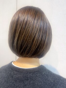 ルーファス 恵比寿 渋谷(Ruufus) 白髪ぼかしハイライトボブ　2601