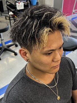 ダズルヘアラッシュ(DAZZLE hair RUSH) 名古屋八事金メッシュシルバーメッシュ細め太めハイライトパーマ