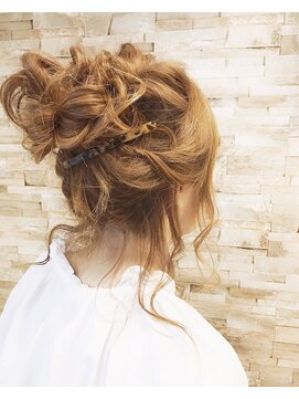 ヘアメイク エンカレッジ(HAIR MAKE encourage) ルーズなお団子ヘア