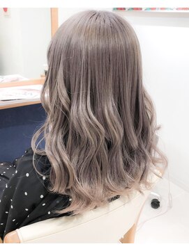 デイズ(days) カット＋アッシュグレージュブリーチ透明感カラー☆da420