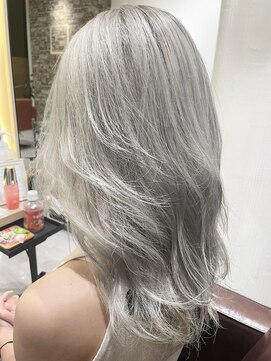 ルーブル(Louvre) ～Louvre～ホワイトシルバー☆