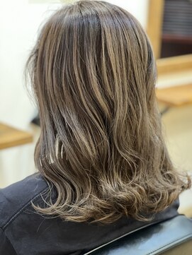 ポルカ ヘアー(polka hair) highlight