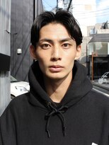 ロイ 南青山 表参道(ROI)&nbsp;黒髪ニュアンスパーマセンターパートスパイラルパーマショート