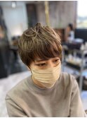 ショートボブ