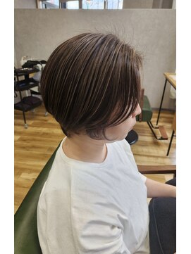 ラリス(Ralis) 白髪ぼかしハイライト/丸みショート/ベージュハイライト