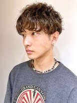 ソト 銀座(soto.)&nbsp;ブルーブラック/フェザーパーマ/刈り上げセンターパート［銀座］