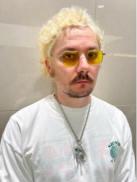 ピークアブー ワン(PEEK-A-BOO ONE) ブリーチハイトーンホワイトブロンドダブルカラーイメチェン