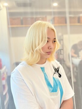 カラ ヘアーサロン(Kala Hair Salon) ブロンド/ホワイトブロンド/ブリーチ