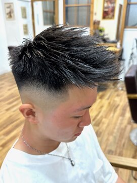 ヘアスタジオ ロメオ(hair studio Romeo) アップバングフェードスキンフェード