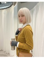 ハーツオオサカ(HE:ARTS OSAKA)&nbsp;韓国ハイトーンホワイトアッシュカラータッセルボブ