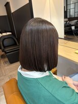 エイム(AIM)&nbsp;酸性ストレートでまとまりの良いボブスタイル