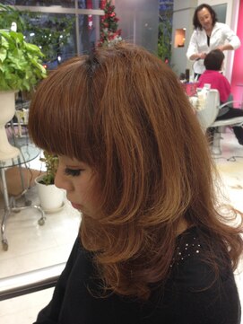 シャガール EAST館(西少女) 毛先には重さを適度に残しています☆