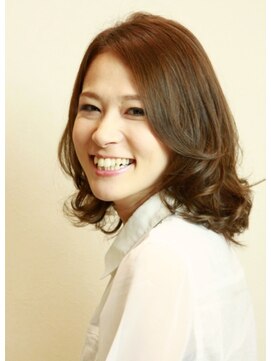 クラウン ヘアー(CLOWN hair) ゆるふわボブ