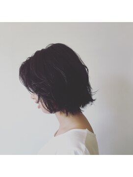 カタチヘアー(HAIR) 。。。。夏。。。ウエット。。。ボブのカタチ。。。