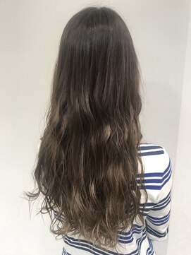 ソワンドブレス 阿倍野店(soin de brace) バレイヤージュＸイルミナスモークーアッシュ