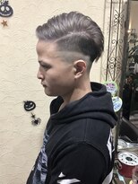 サムブリッジ(SOMEBRIDGE)&nbsp;シルバーベージュフェードカット(SOMEBRIDGE 亀有)