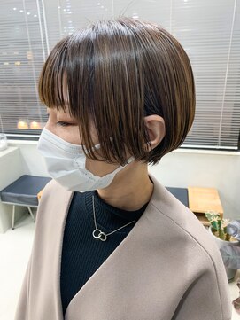テトヘアー(teto hair) ショートボブ、前下がりショート、ハイライト、アッシュブラウン