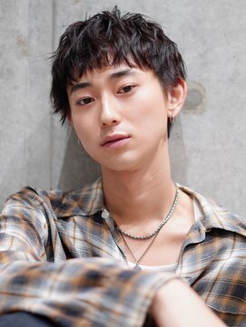 ライラ(Lyla) ナチュラル癖毛風ショート